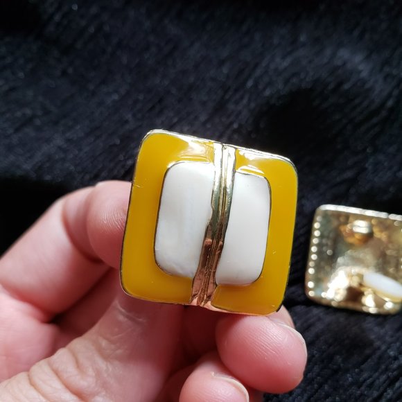 Vintage Cream and Yellow Enamel Square Clip On Earrings - Picture 2 of 10